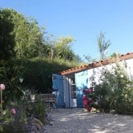 ゲストハウス Le Clos Du Marais